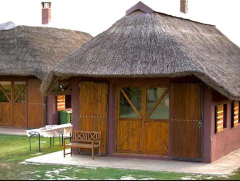 Agriturismo Bassara Le Capanne Argenta Bagian luar foto